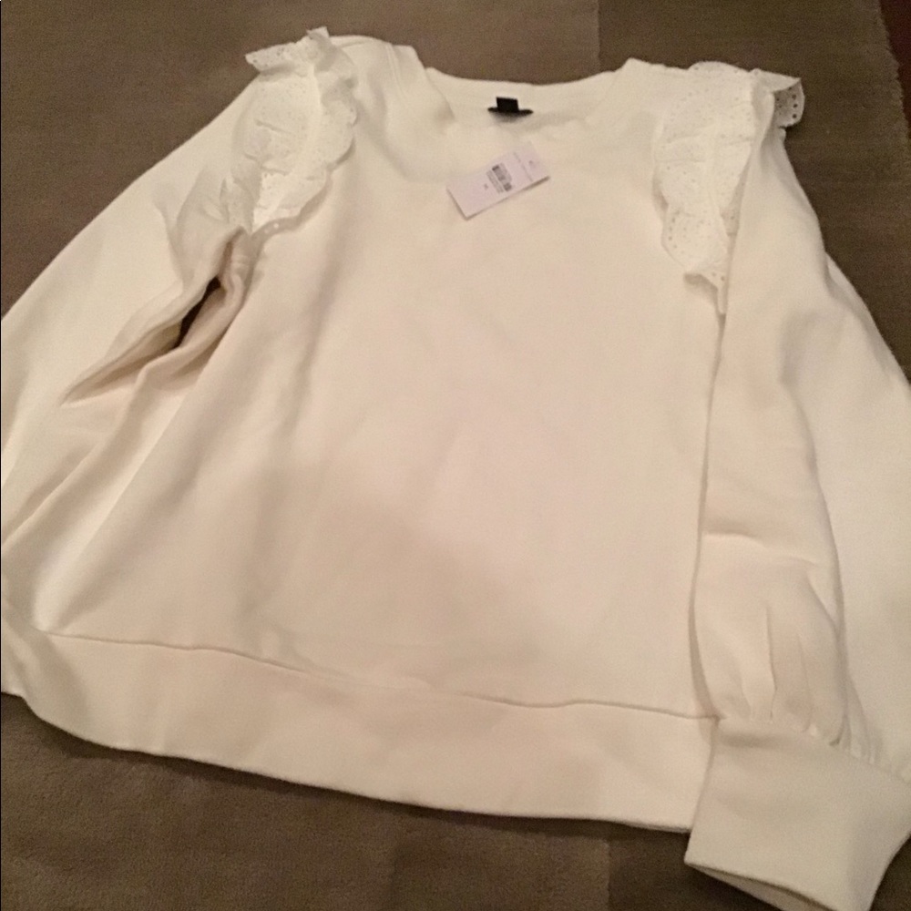 ClosetClearout-make offer!NEW Winter white sweatshirt with eyelet ruffle